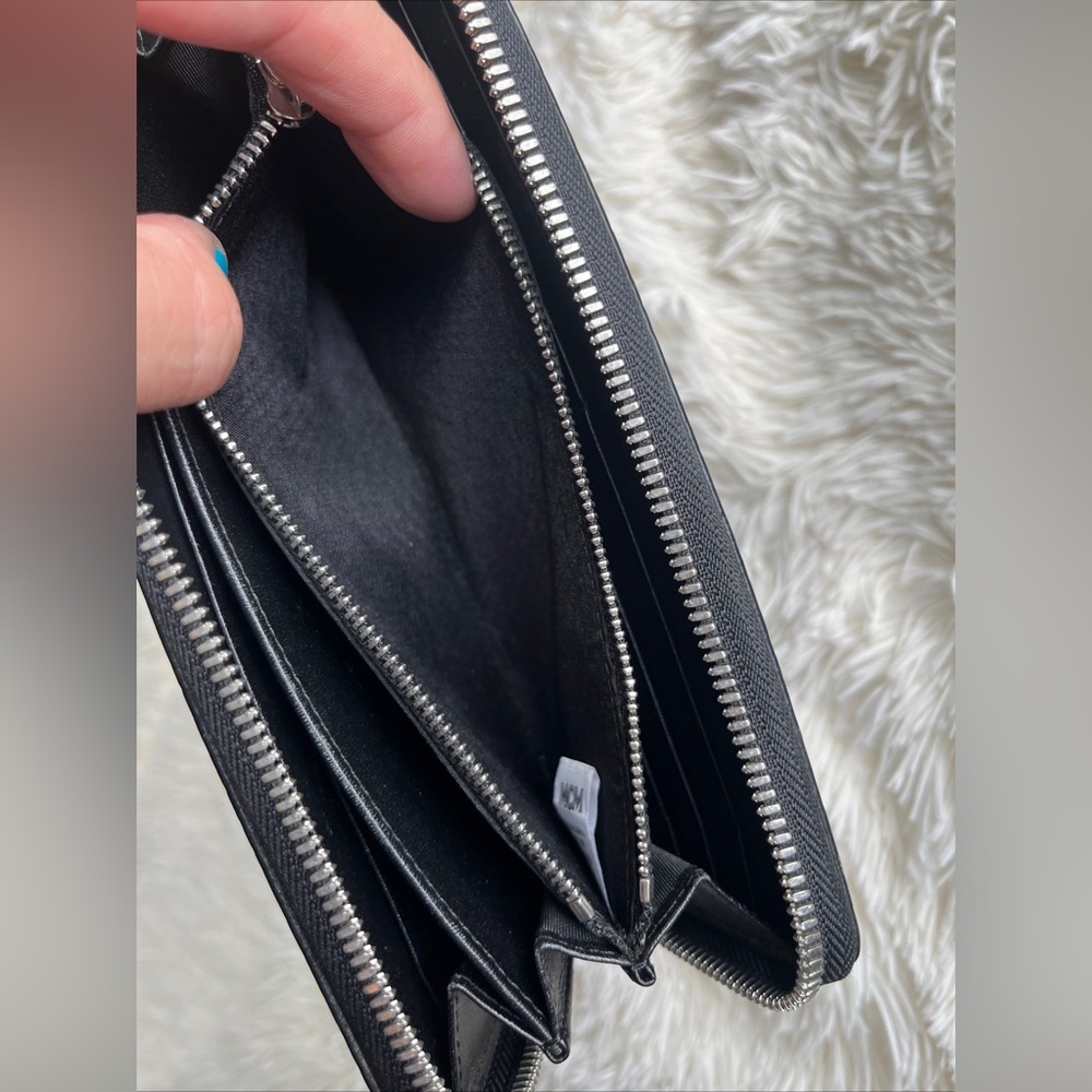 MCM Zip-around Long Wallet Leather Black - Picture 12 of 16